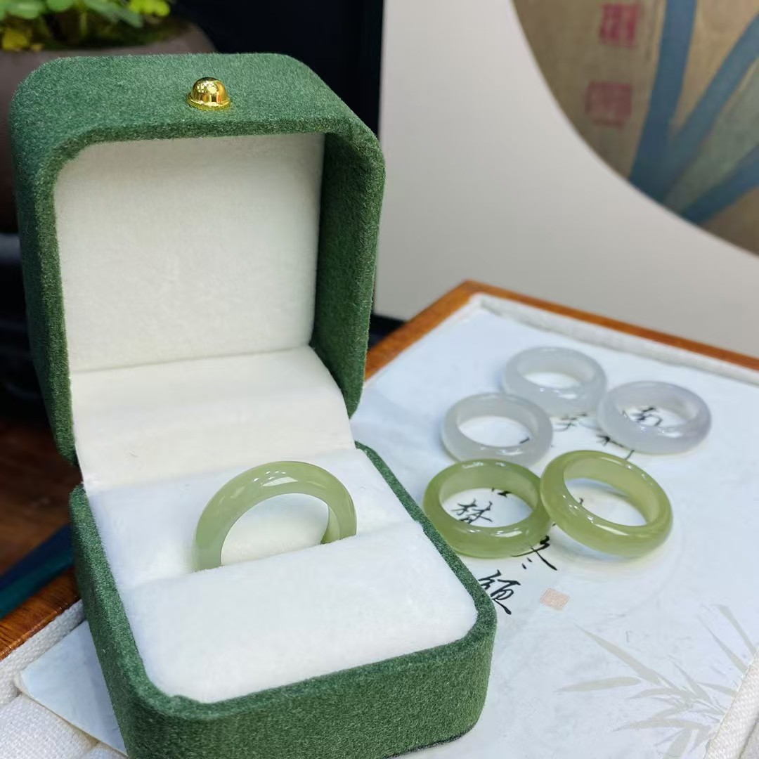 天然和田玉戒圈晴水湖水绿（多样性发货）