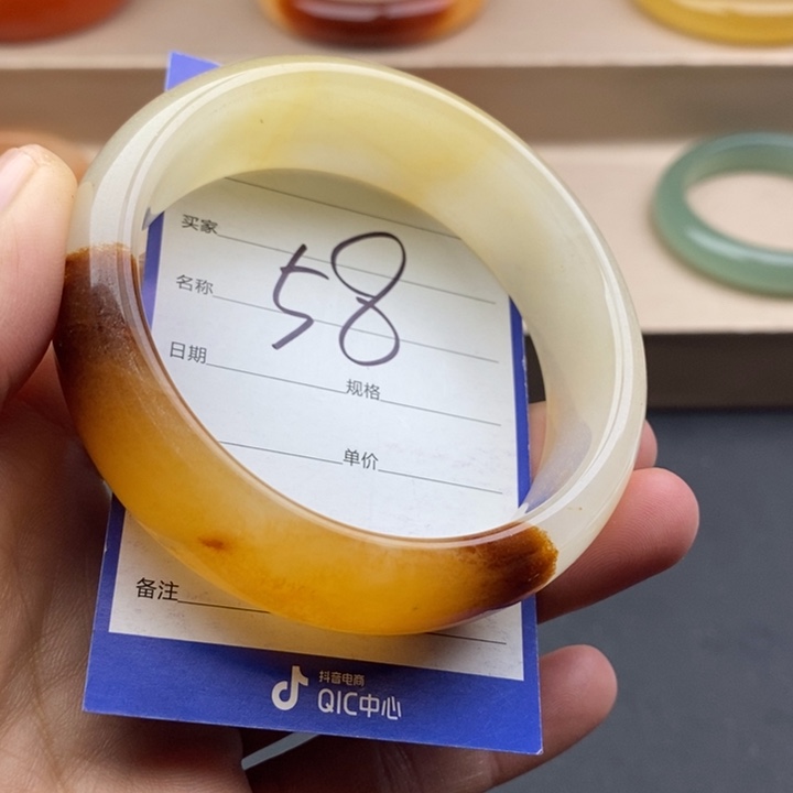 石英质玉未镶嵌手镯