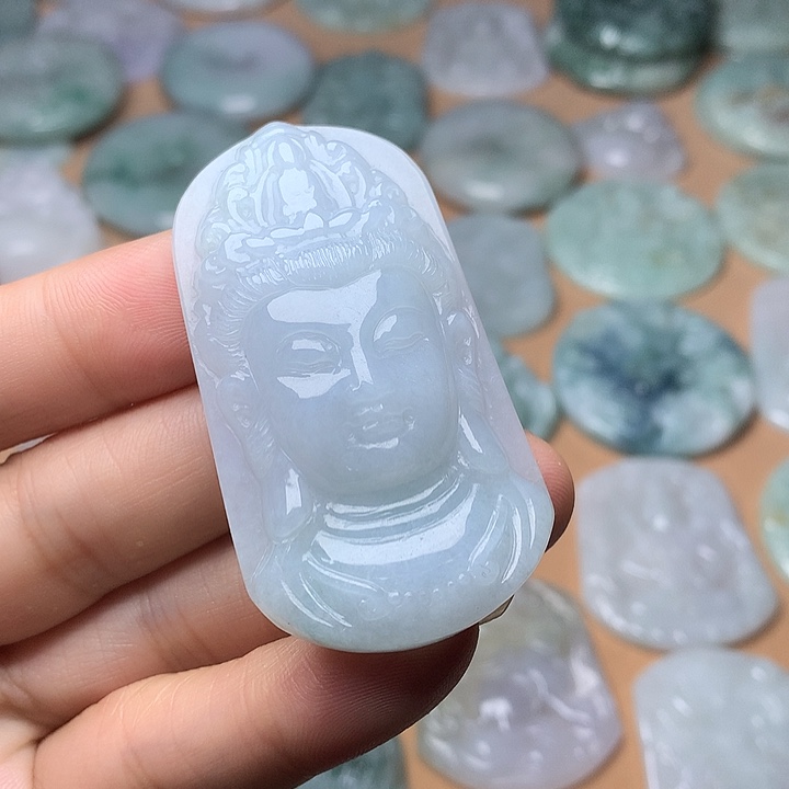 笑***生翡翠未镶嵌颈饰观音头