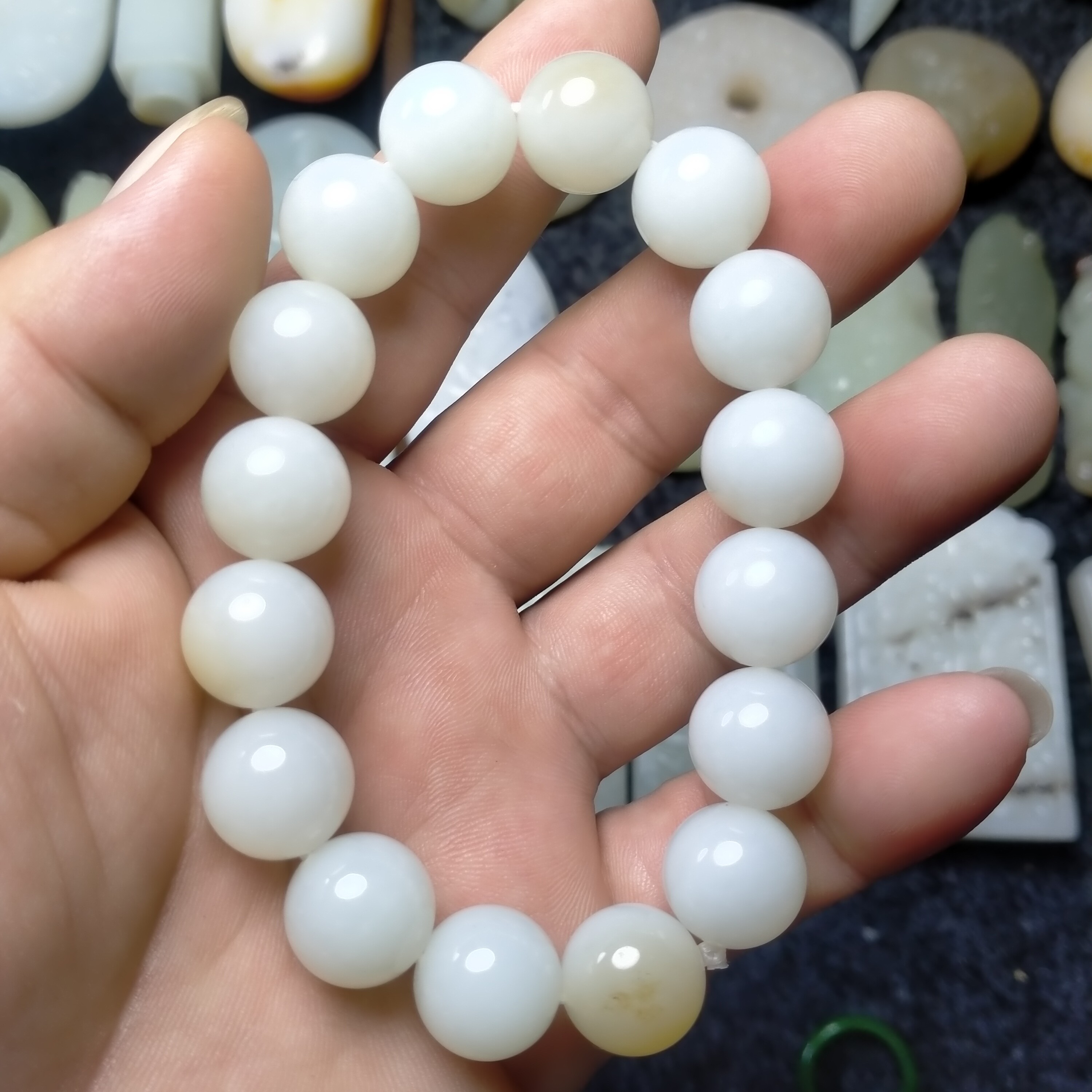 旧藏和田玉糖白料手串