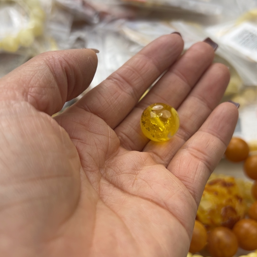琥珀珠宝奇石未镶嵌