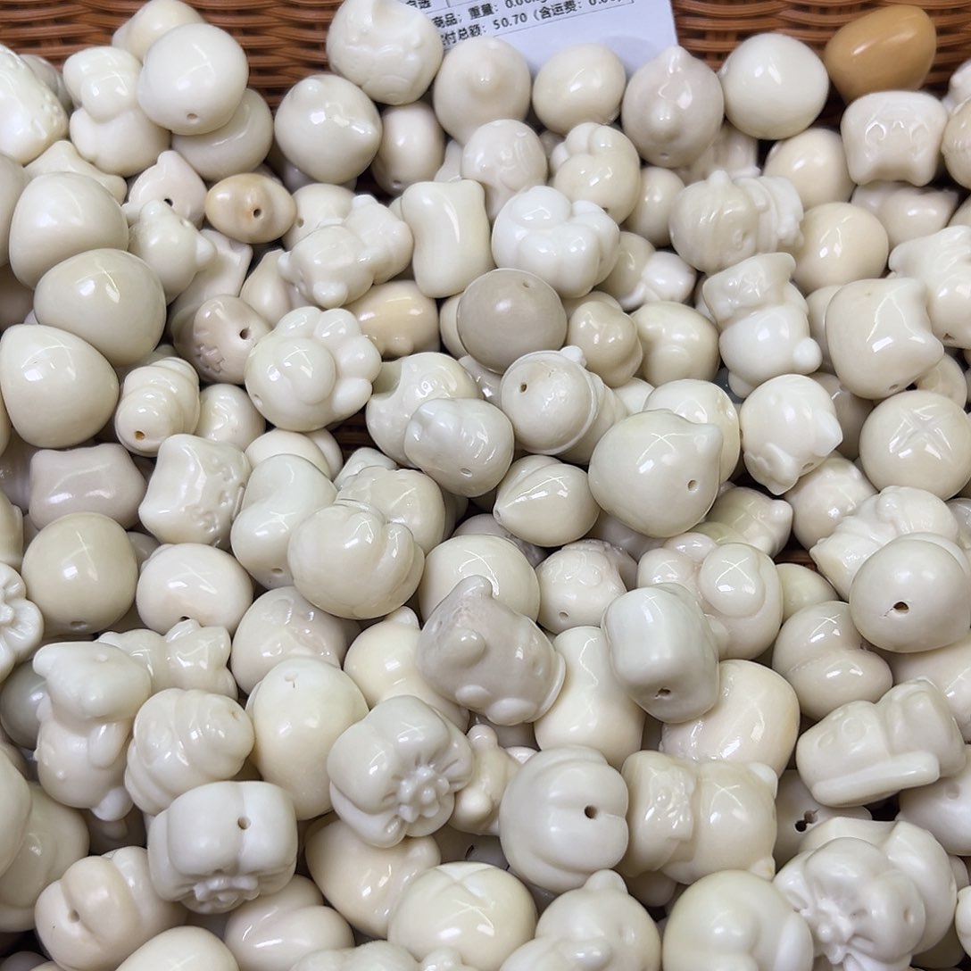 菩提根/象牙果手串微瑕白混3颗有裂自选