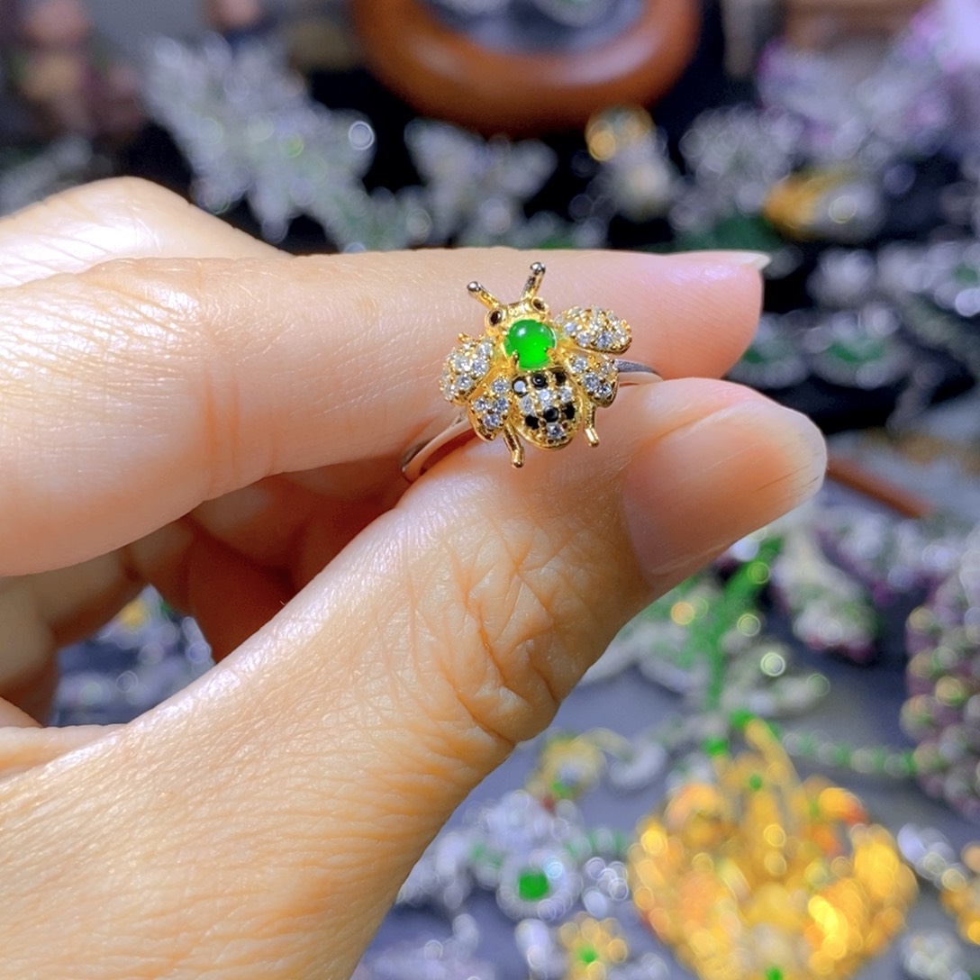 翡翠颈饰银S925镶嵌天然翡翠