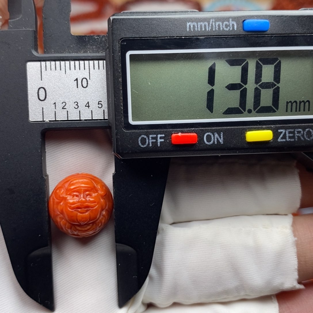 未镶嵌配饰南红玛瑙有瑕疵