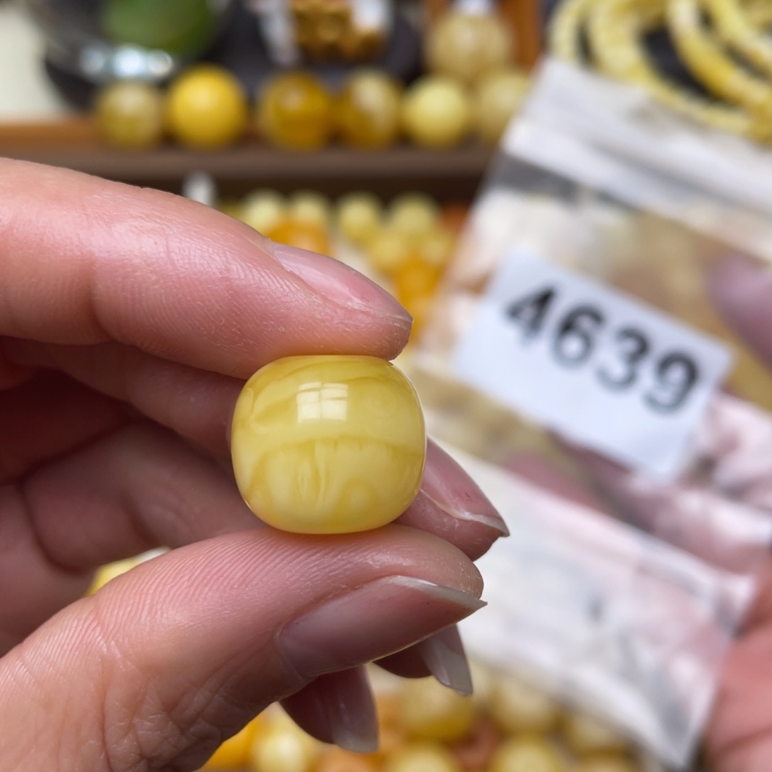 蜜蜡珠宝奇石未镶嵌15.4