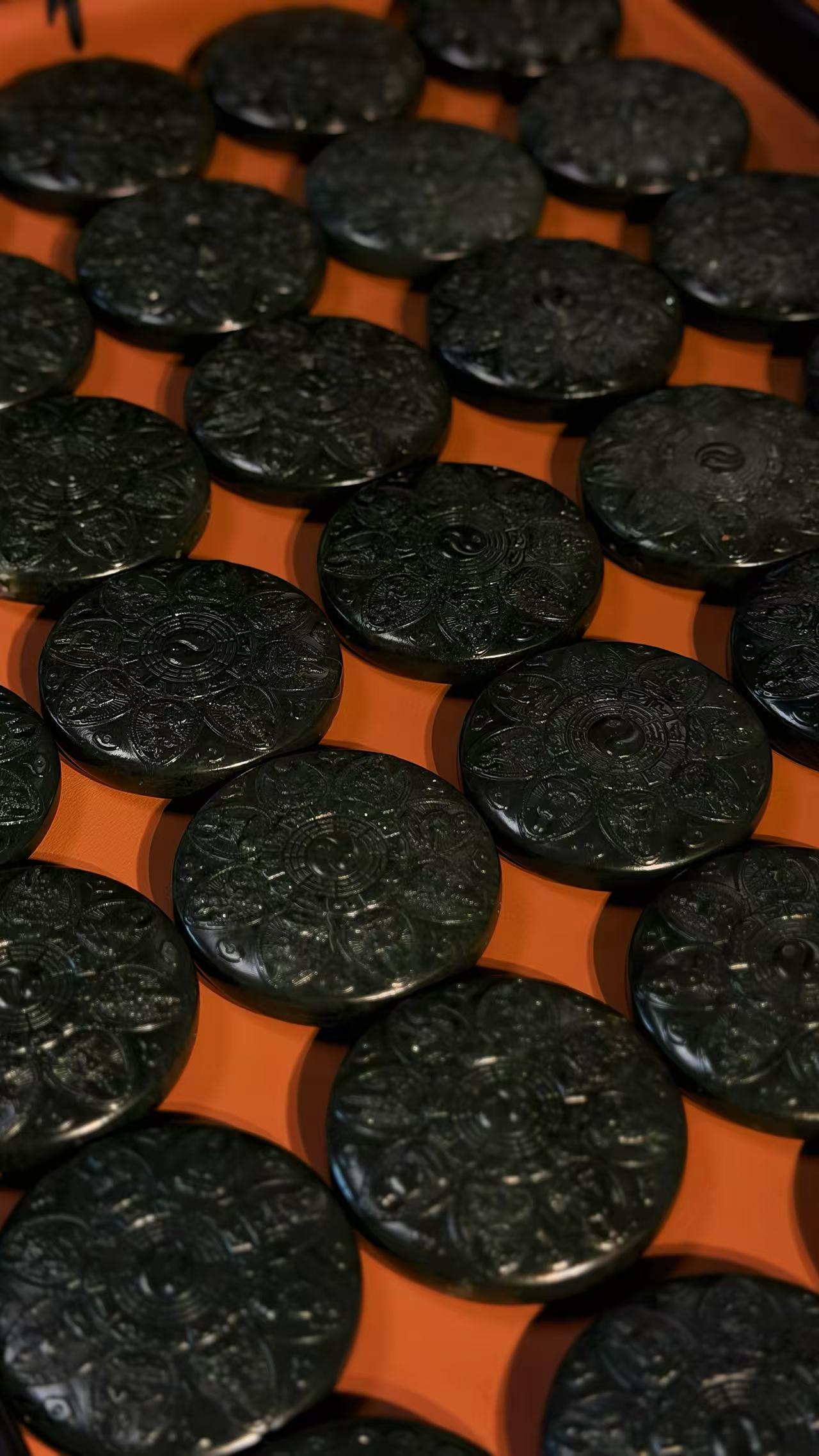 小天出品·塔青老料八大守护和田玉吊坠（THTY6199多样性发货）