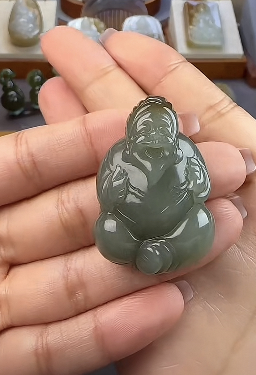 卞玉坊和田玉吊坠