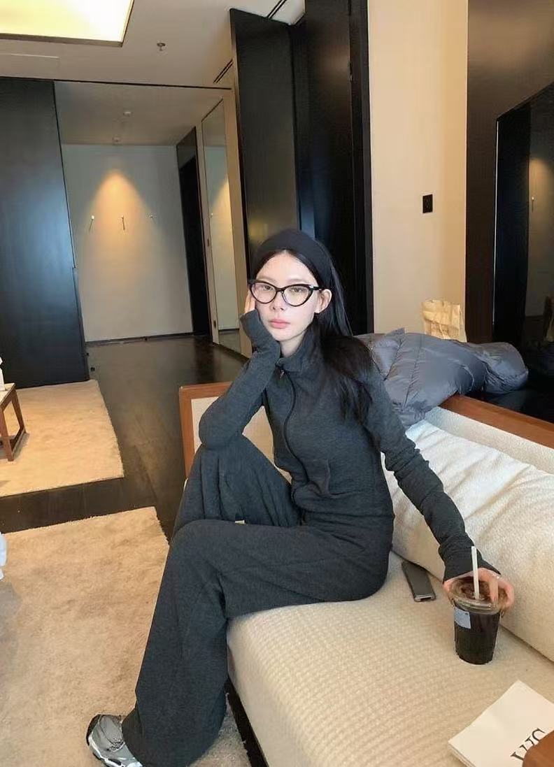 休闲慵懒运动套装女秋季新款韩系条纹立领卫衣一整套AM25259