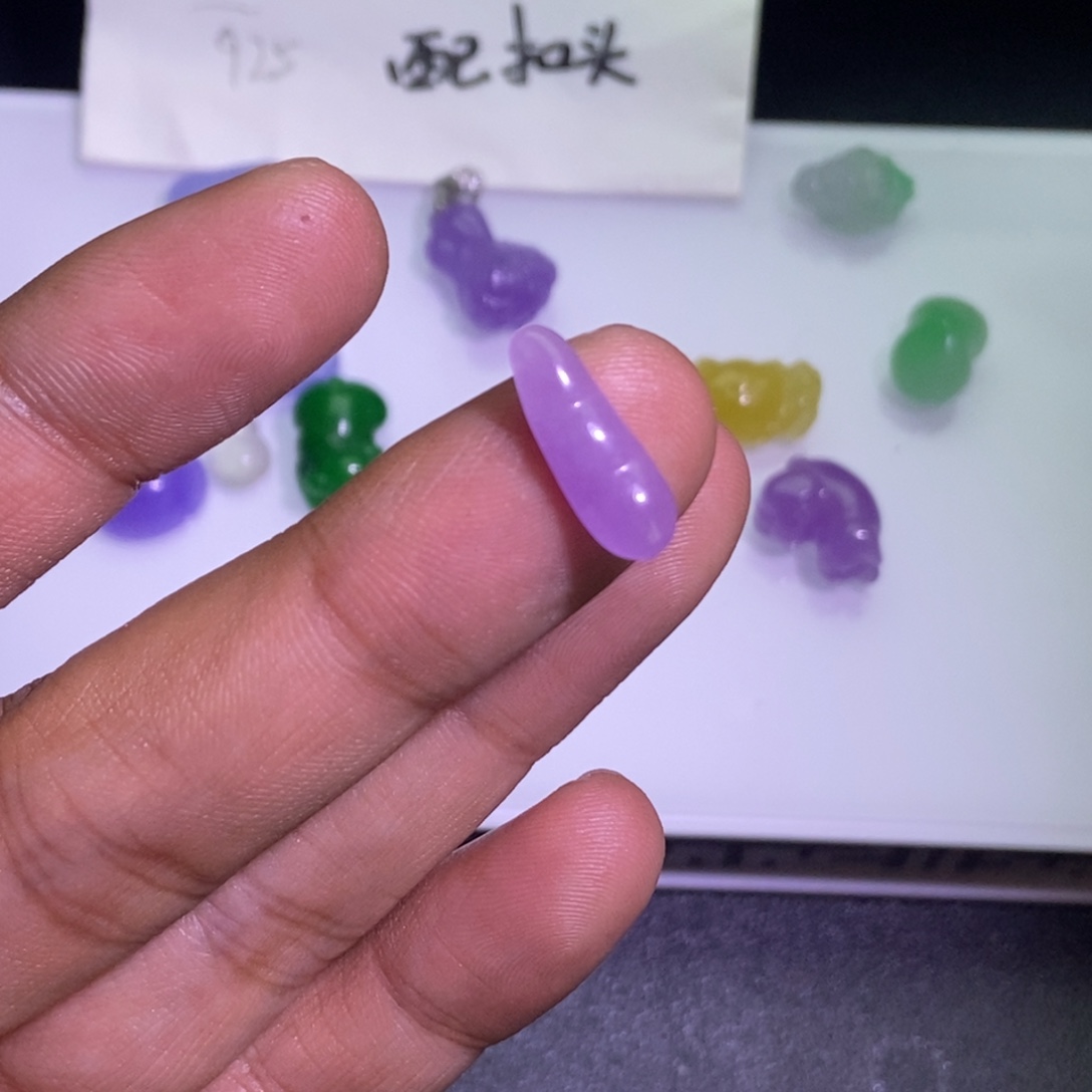 翡翠未镶嵌颈饰吊坠