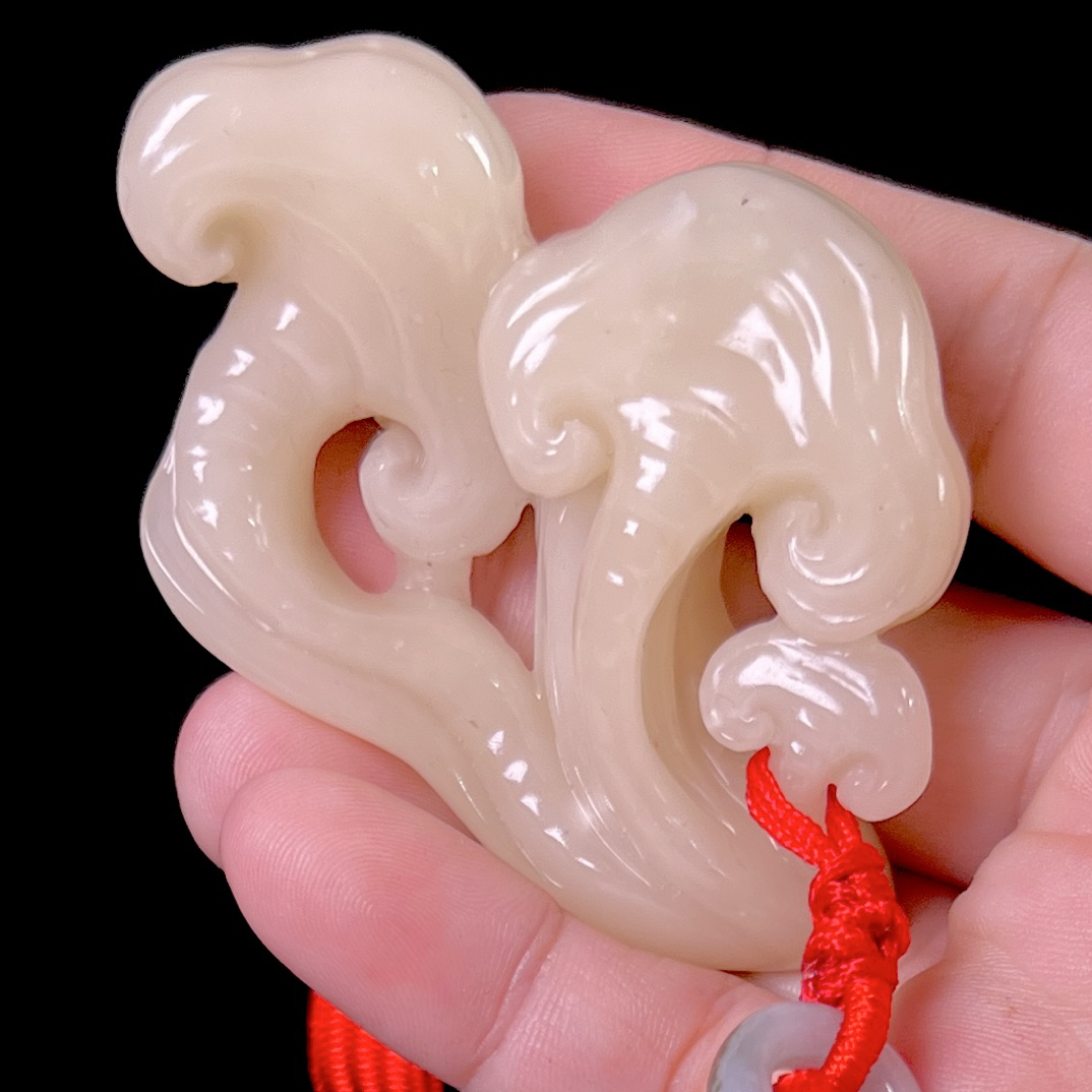 寿山青芙蓉石灵芝雅玩 重63.9克 尺寸7/5/1.8cm