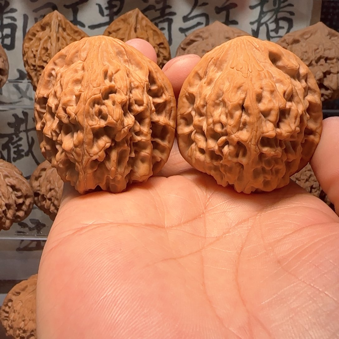 文玩核桃吊坠尖部微修4.5尺鸡心