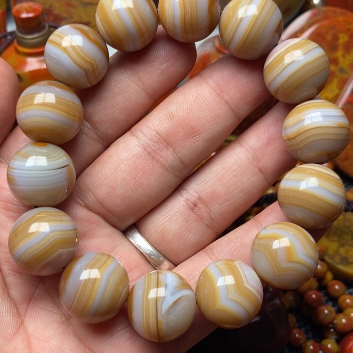 玛瑙/玉髓手串未镶嵌令*冲