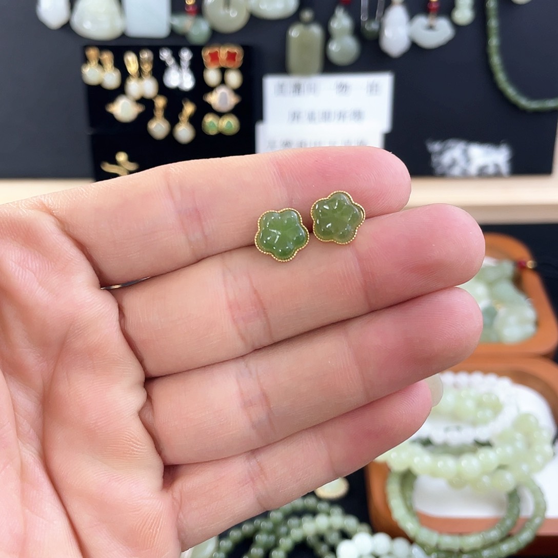 和田玉（糖玉）挂件银S925镀金镶嵌