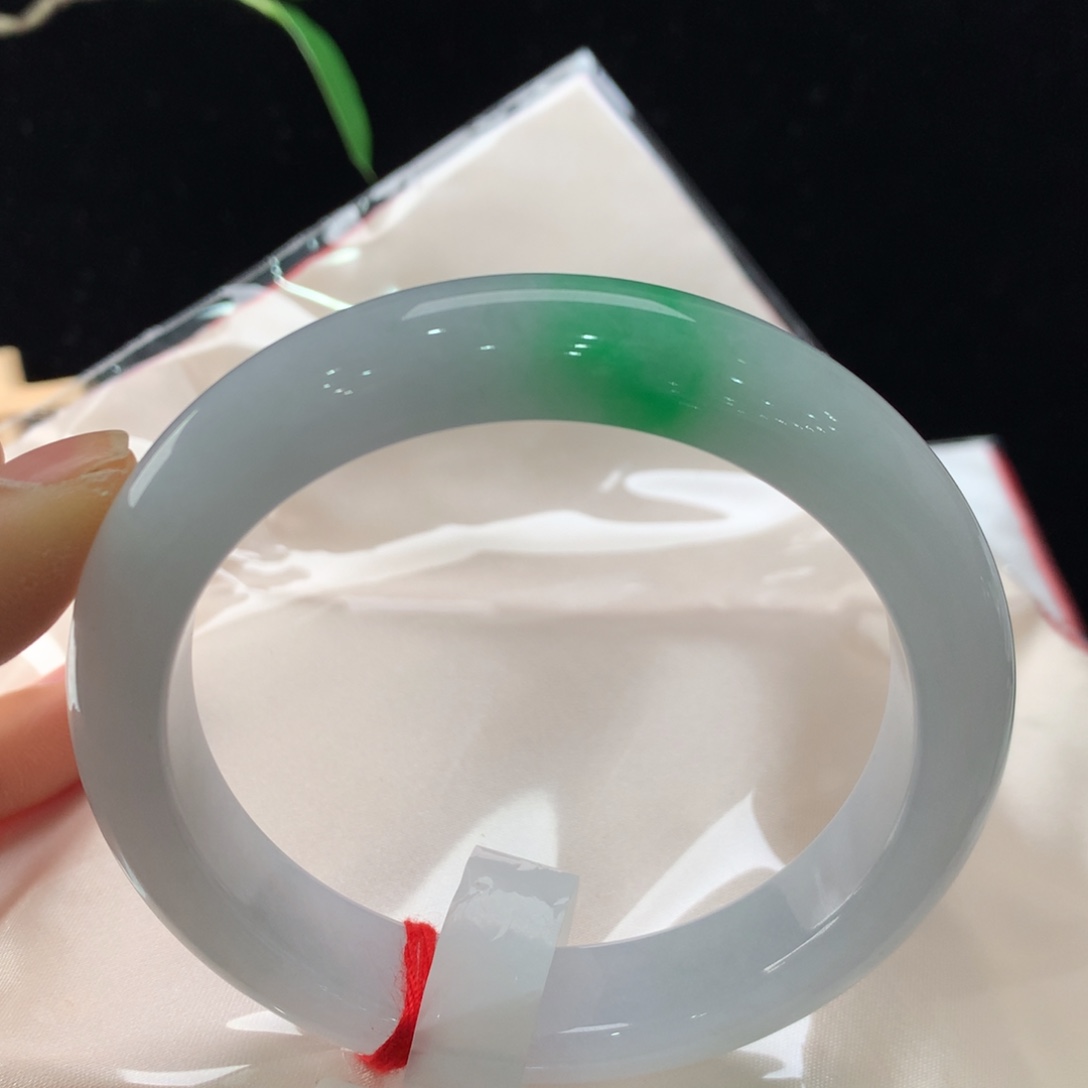 翡翠手镯未镶嵌111-0354