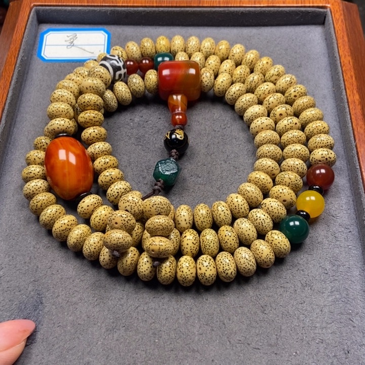 星月菩提吊坠菩提