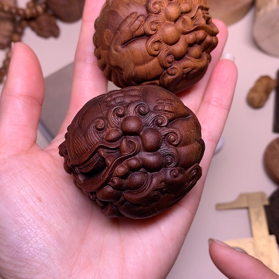 【闪购商品】檀香木手串/手链檀香一对雕刻手球