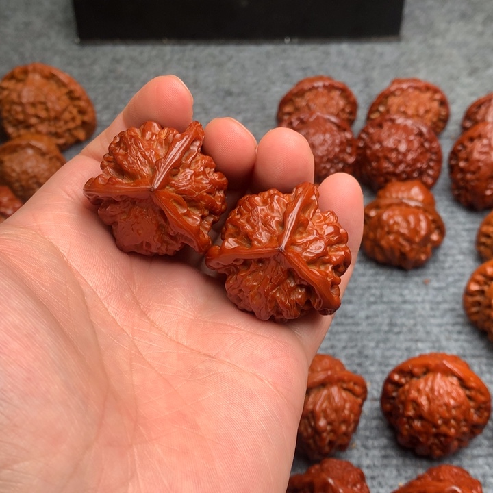 文玩核桃把件欢10三愣38