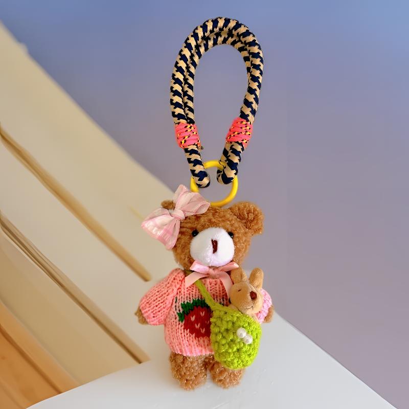 This is Bear•设计师原创包包挂件/手机挂饰/车挂/粉毛衣绿包