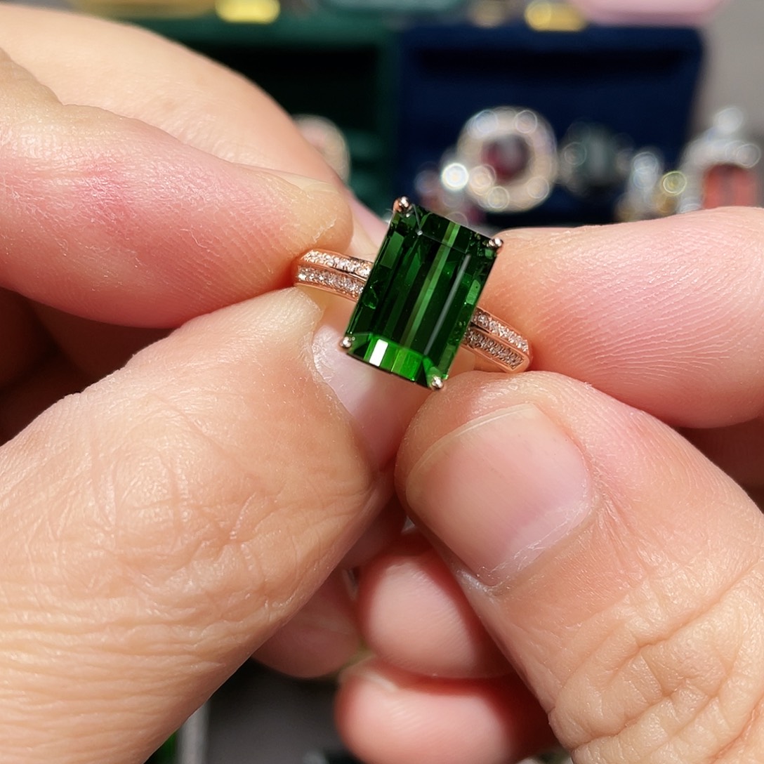 18K金镶嵌戒指碧玺5.05ct