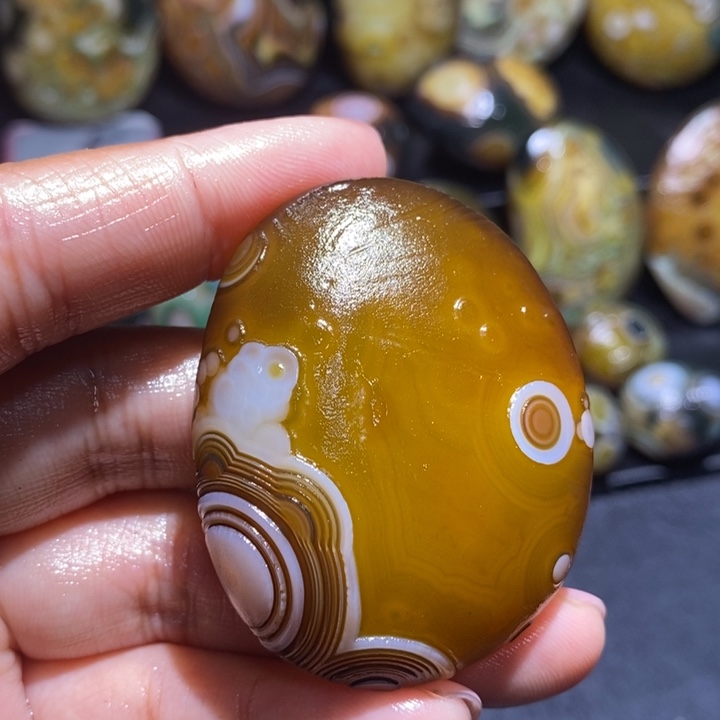 玛瑙/玉髓未镶嵌珠宝半成品110