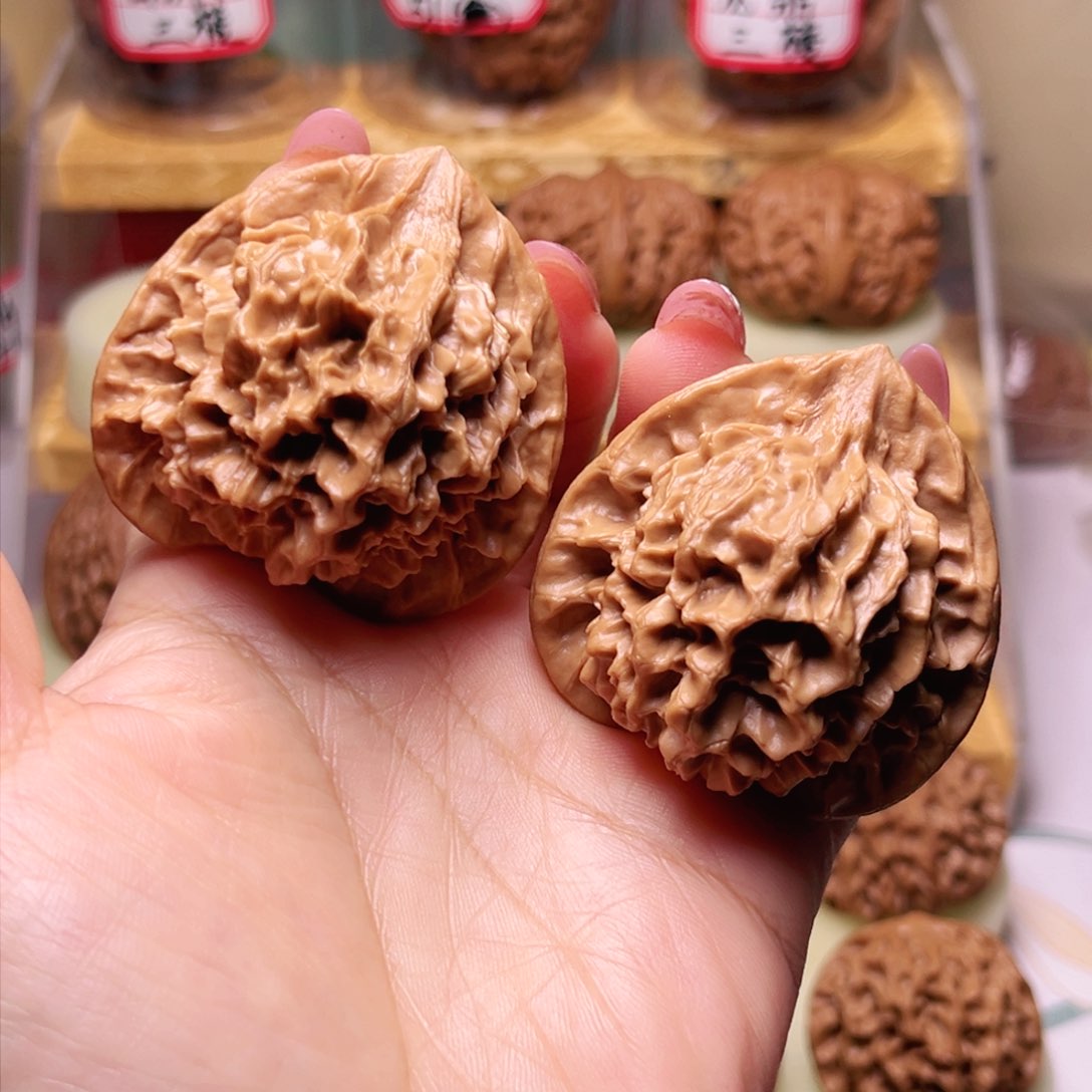 文玩核桃吊坠47尺全品帝王