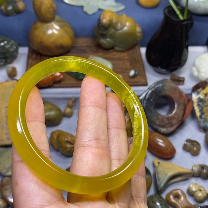 蛇纹石玉未镶嵌岫玉6.0口