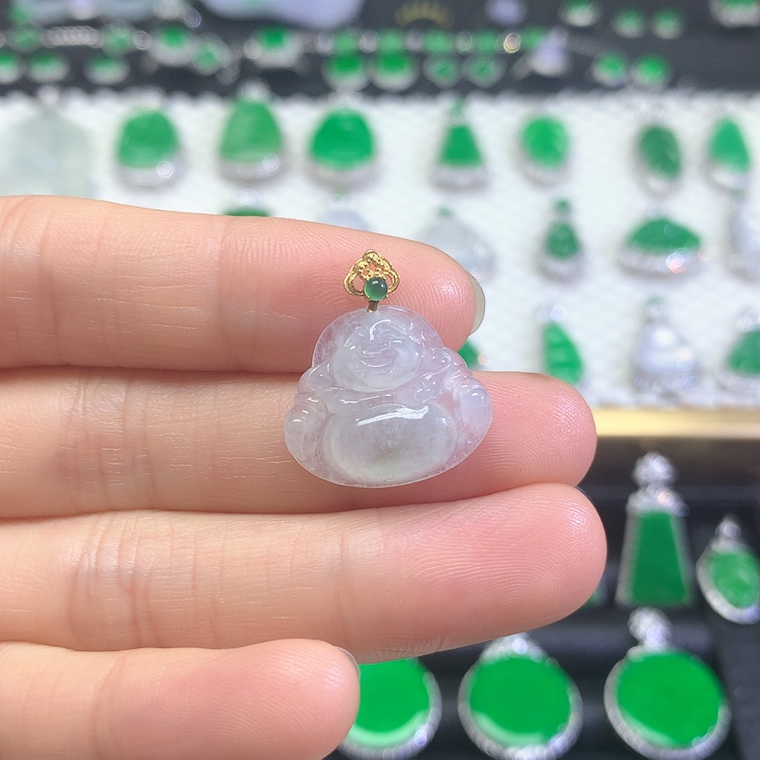 颈饰18K金镶嵌翡翠吊坠