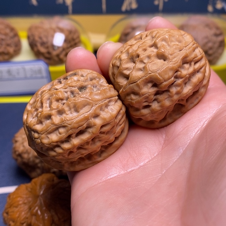 文玩核桃吊坠36霸王