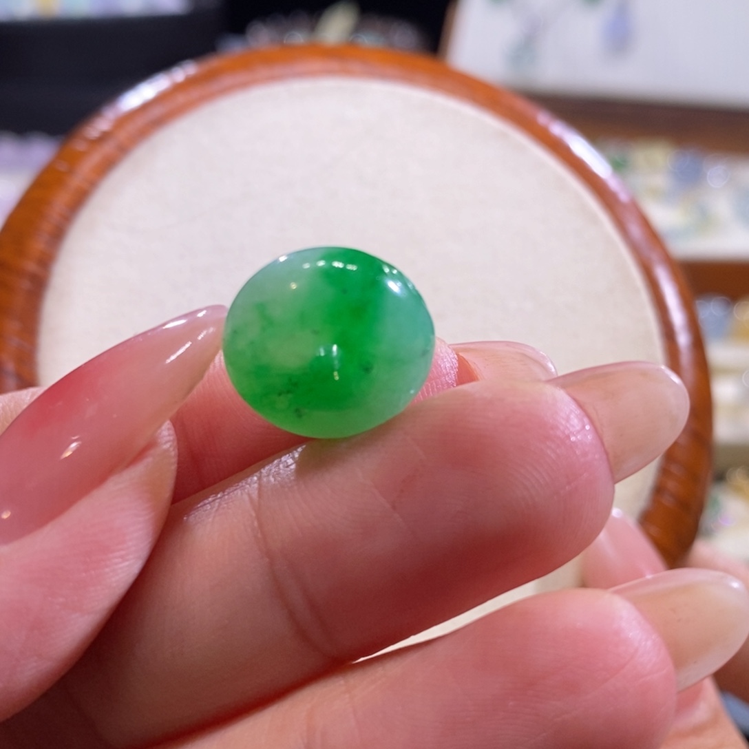 实***说翡翠未镶嵌颈饰翡翠冰绿小扣