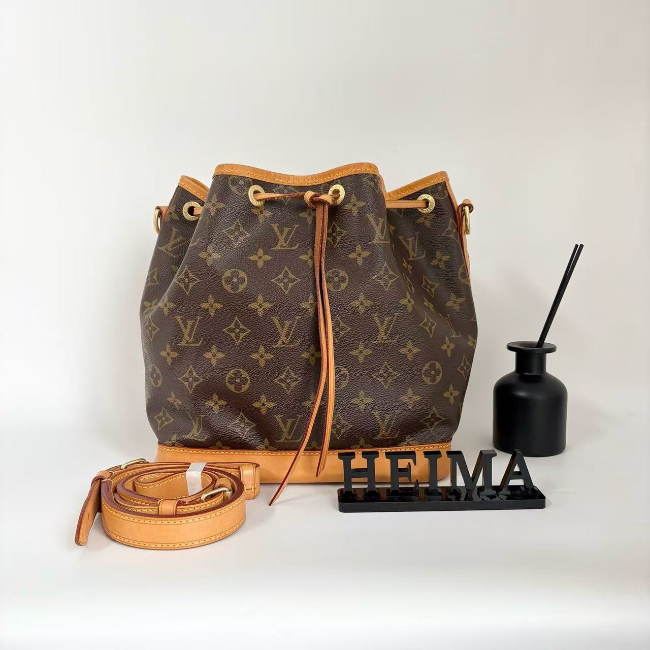 95新 LouisVuitton/路易威登 18336311 LV抽绳水桶中号  25*26