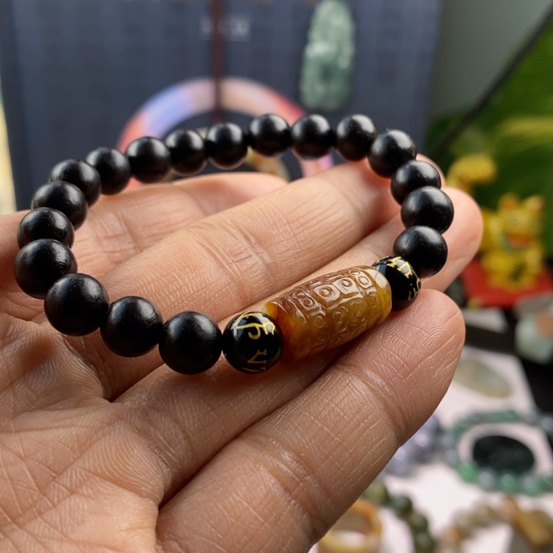 翡翠手链未镶嵌珠子