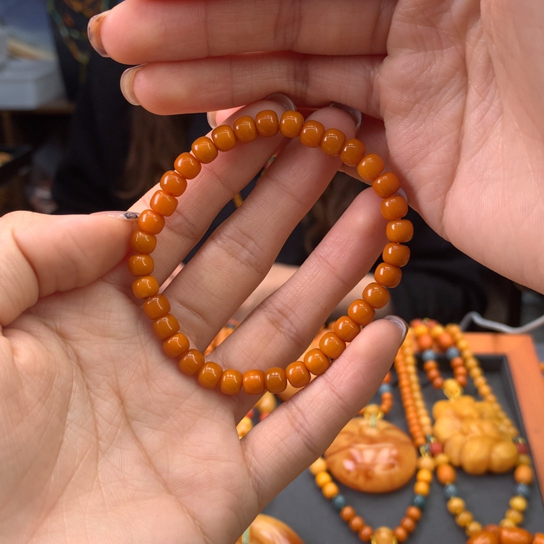 蜜蜡手串未镶嵌多样性发