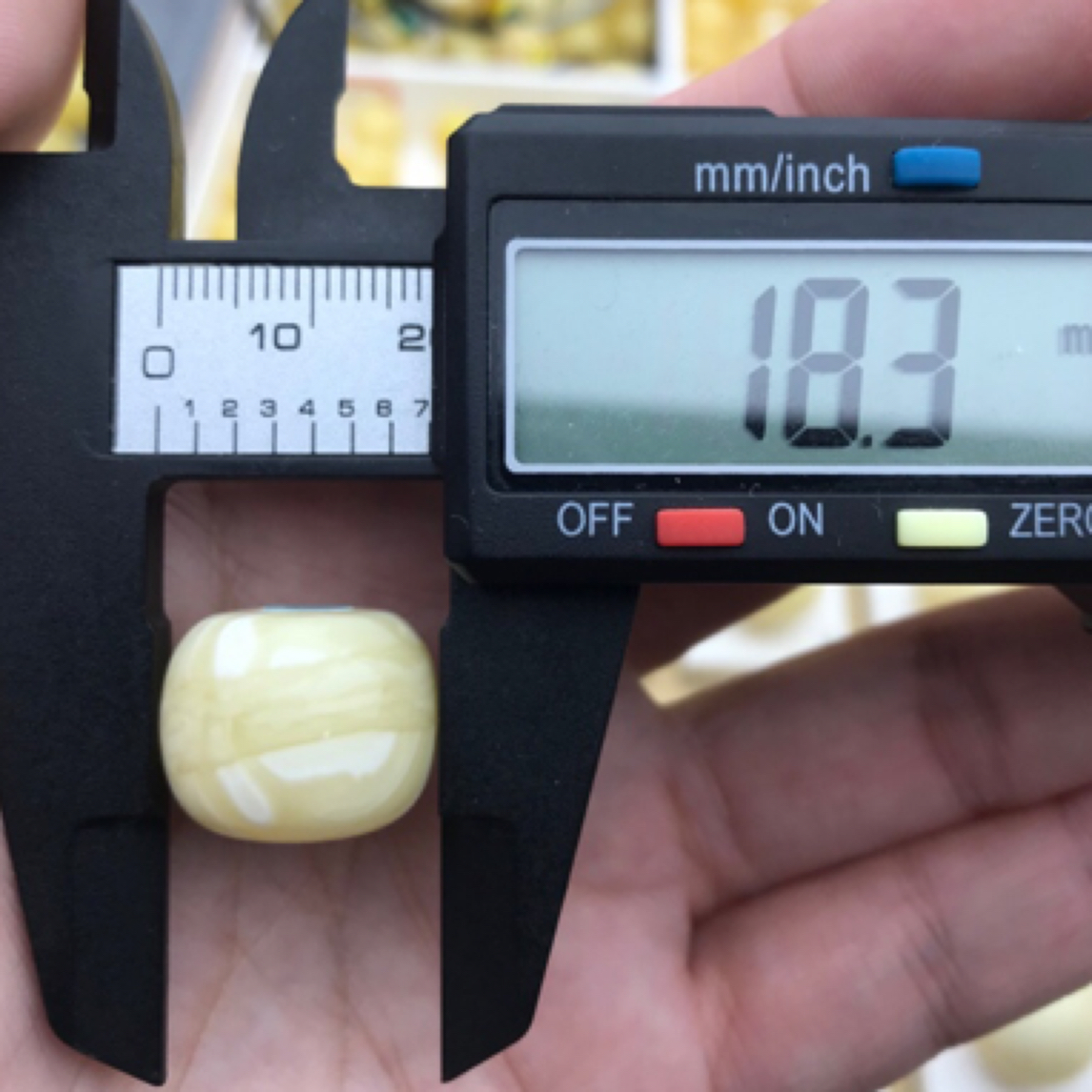 天然蜜蜡精品浓白蜡墩子文玩配串 