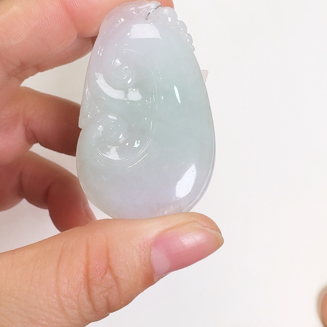 翡翠颈饰未镶嵌如意