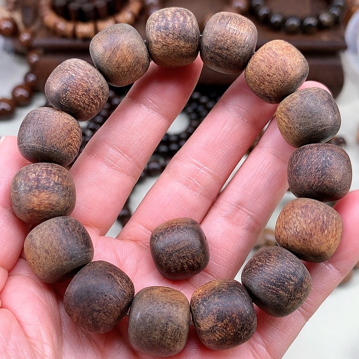 【闪购商品】贡木其他印贡火焰彩虹绿 15*16粗磨