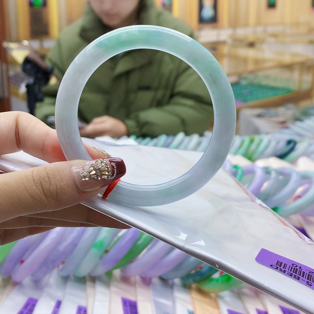 翡翠未镶嵌手镯yu