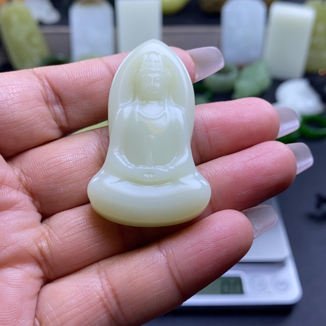 和田玉未镶嵌颈饰