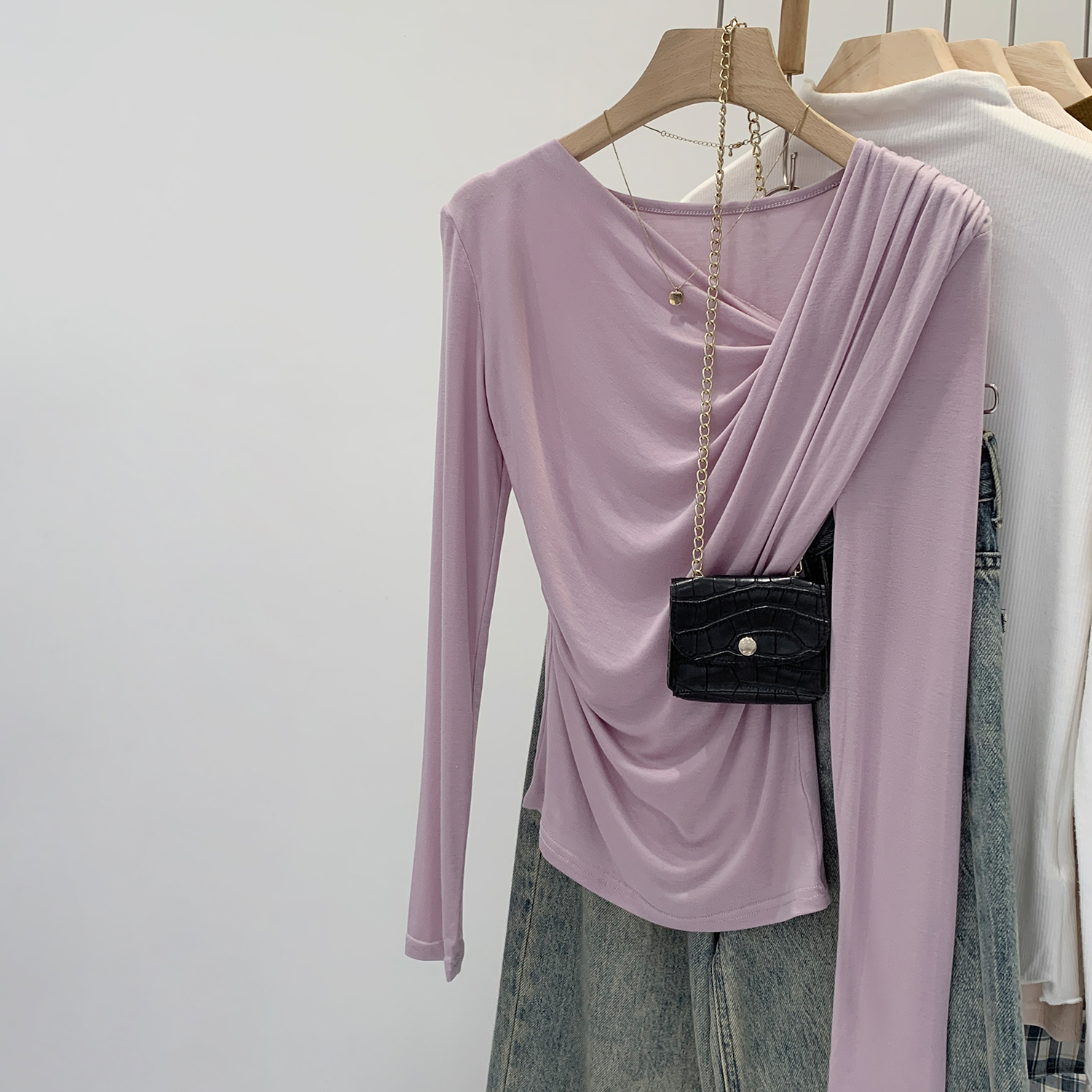 【部分现】荡领收腰抽褶显瘦长袖打底衫秋季2025新款内搭T恤250586