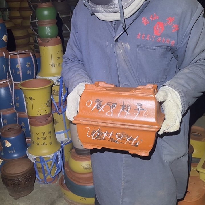 紫砂花盆紫砂花盆和小