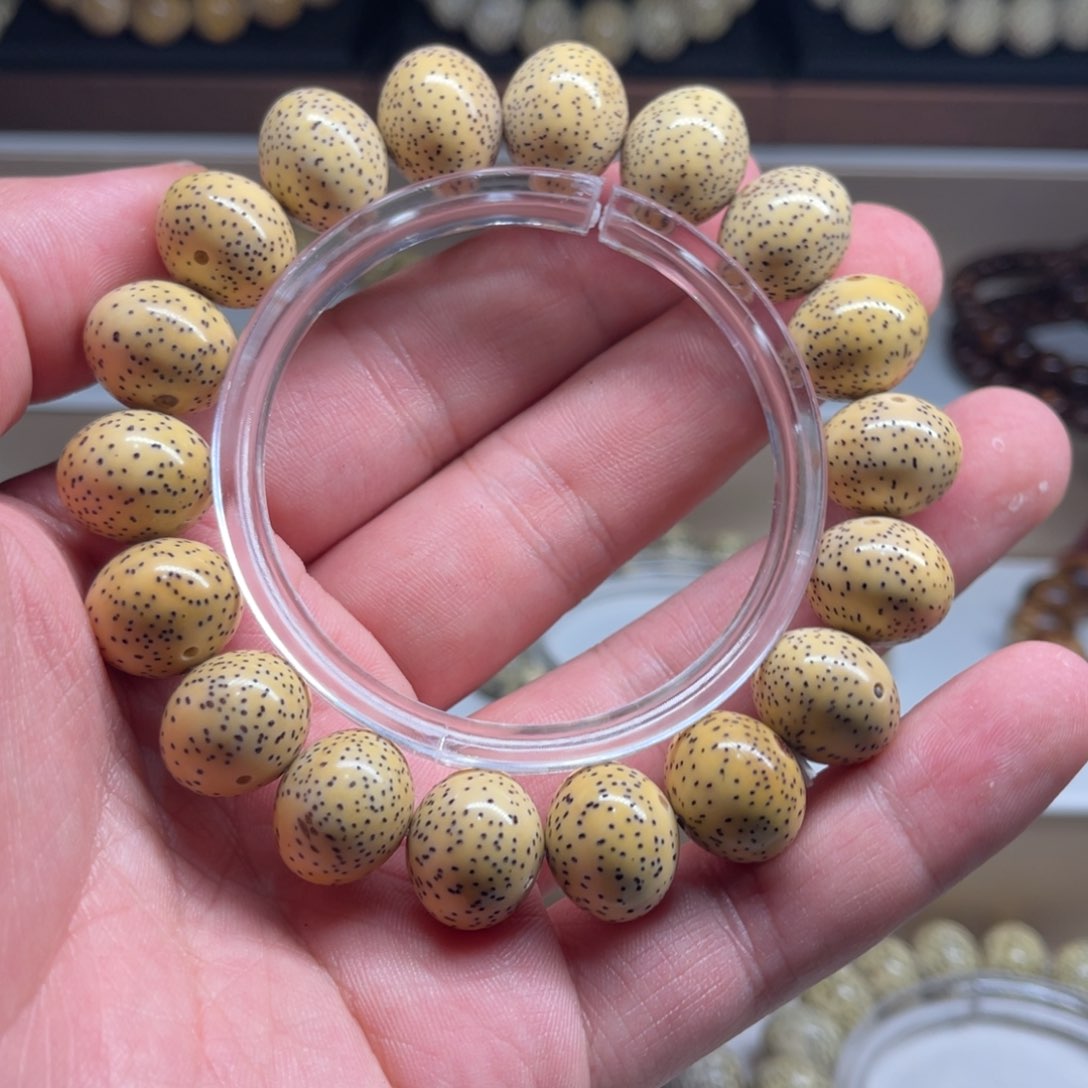 星月菩提手串15/13鸡油黄