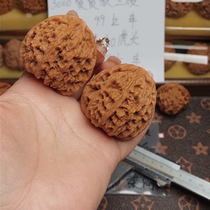 把件文玩核桃42.5全南疆