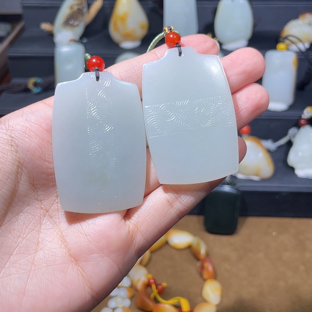 新***生颈饰未镶嵌和田玉（白玉）