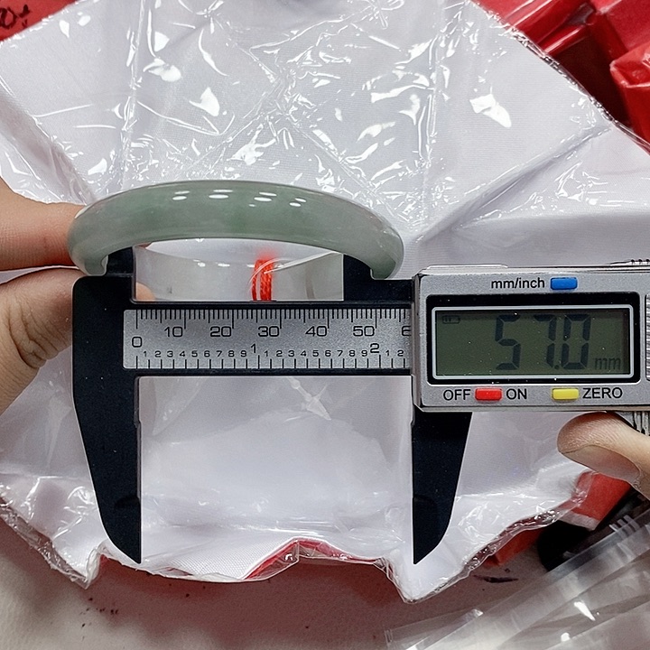 翡翠手镯未镶嵌49 