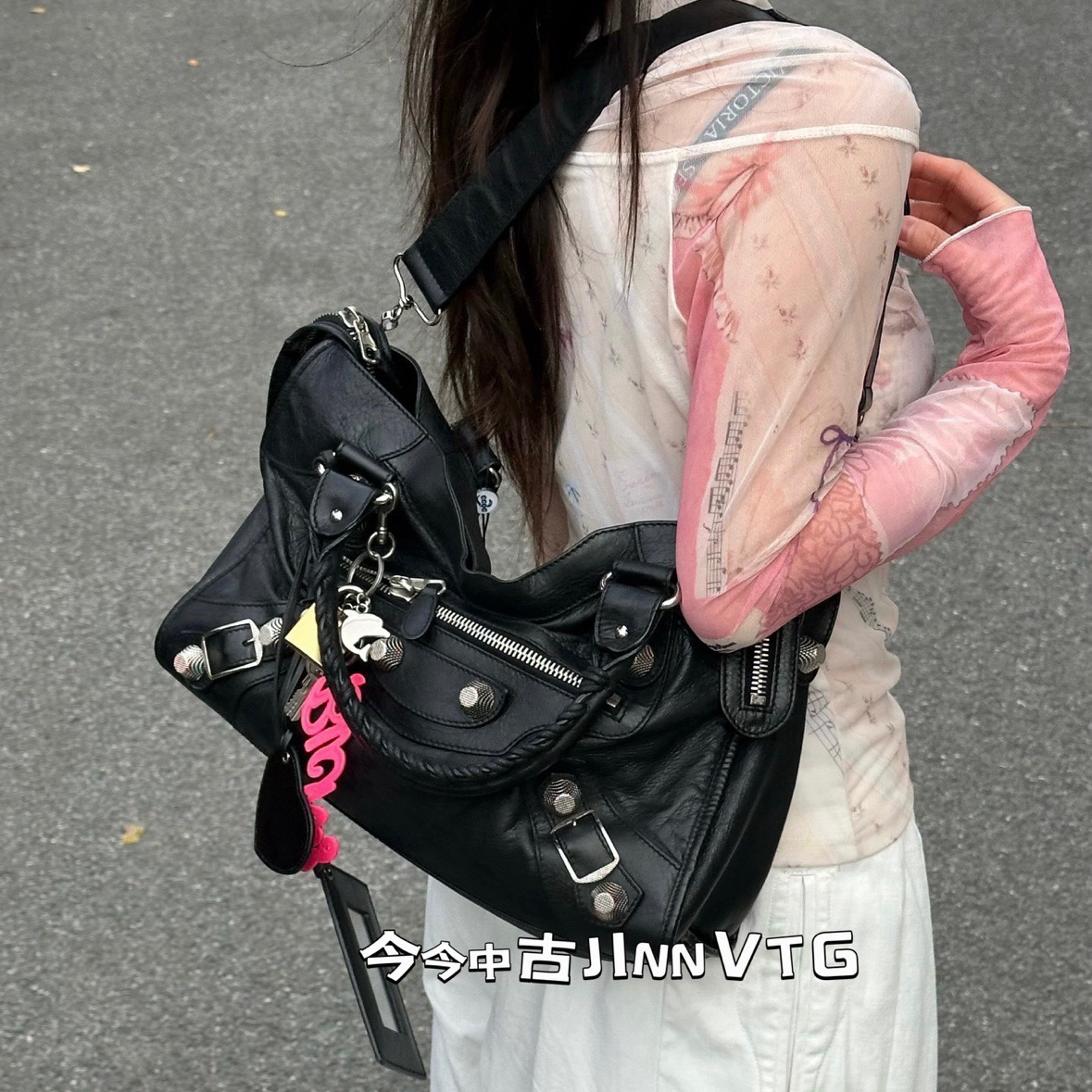 95新 Balenciaga/巴黎世家 黑银大钉中号机车单肩斜挎包黑色