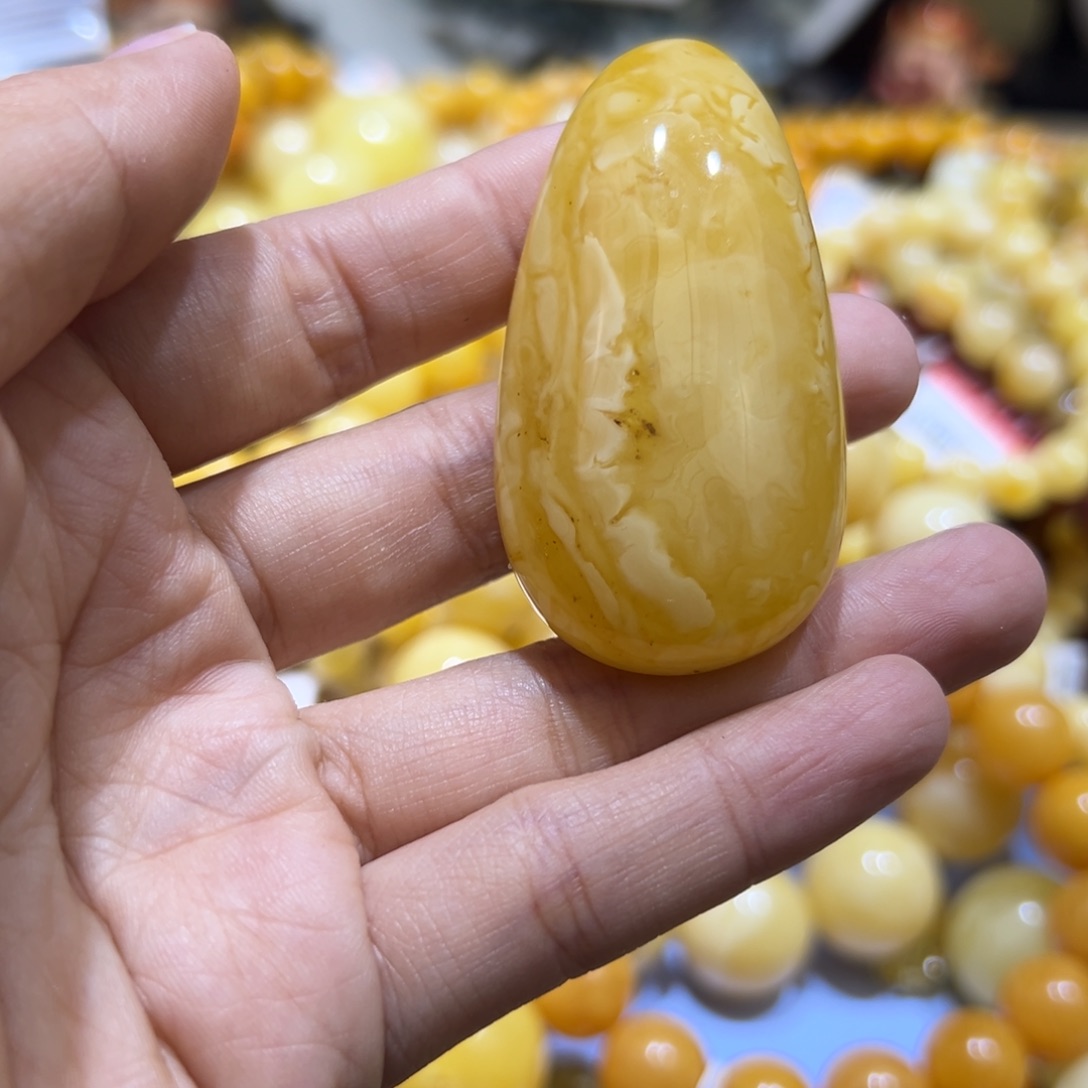 琥珀珠宝奇石未镶嵌