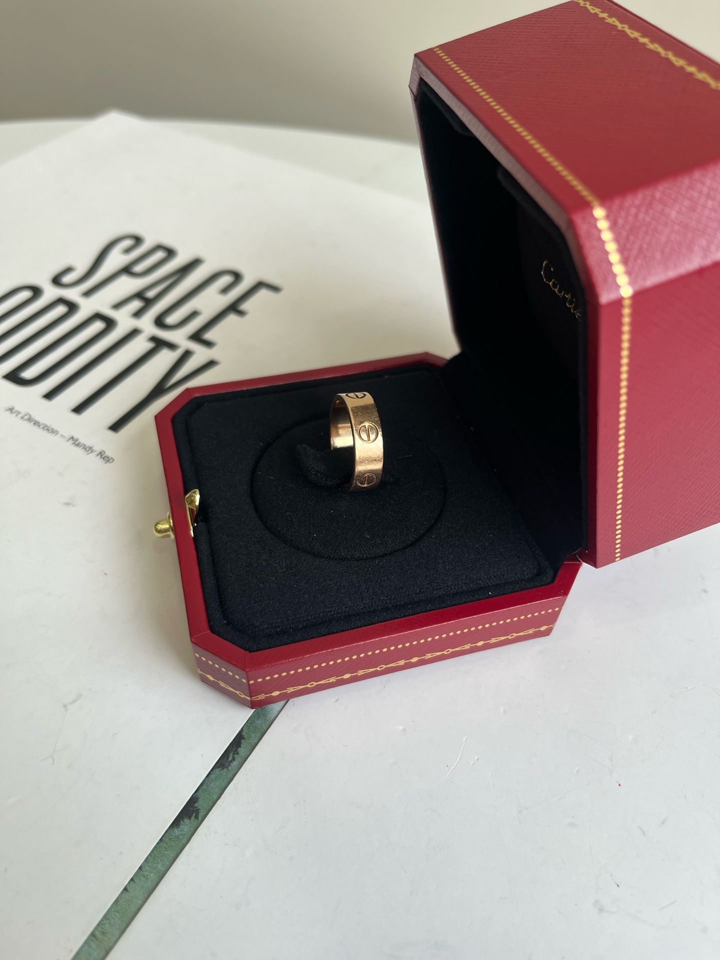 99新 Cartier/卡地亚 love系列玫瑰金色无钻宽版戒52圈号