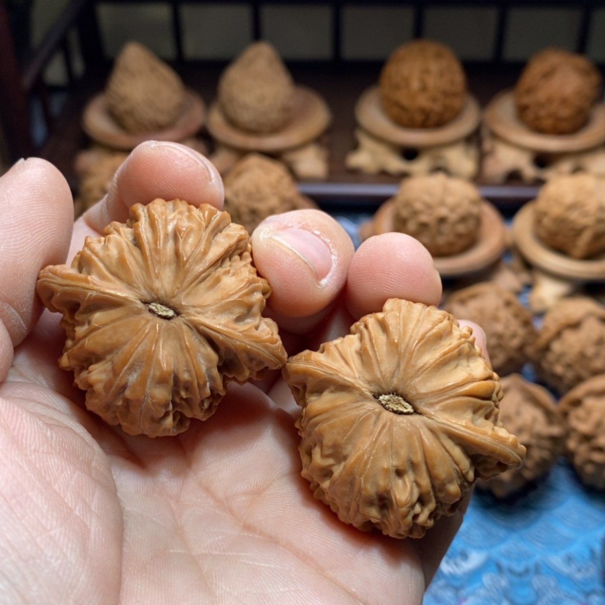 【闪购商品】文玩核桃吊坠蝴蝶磨