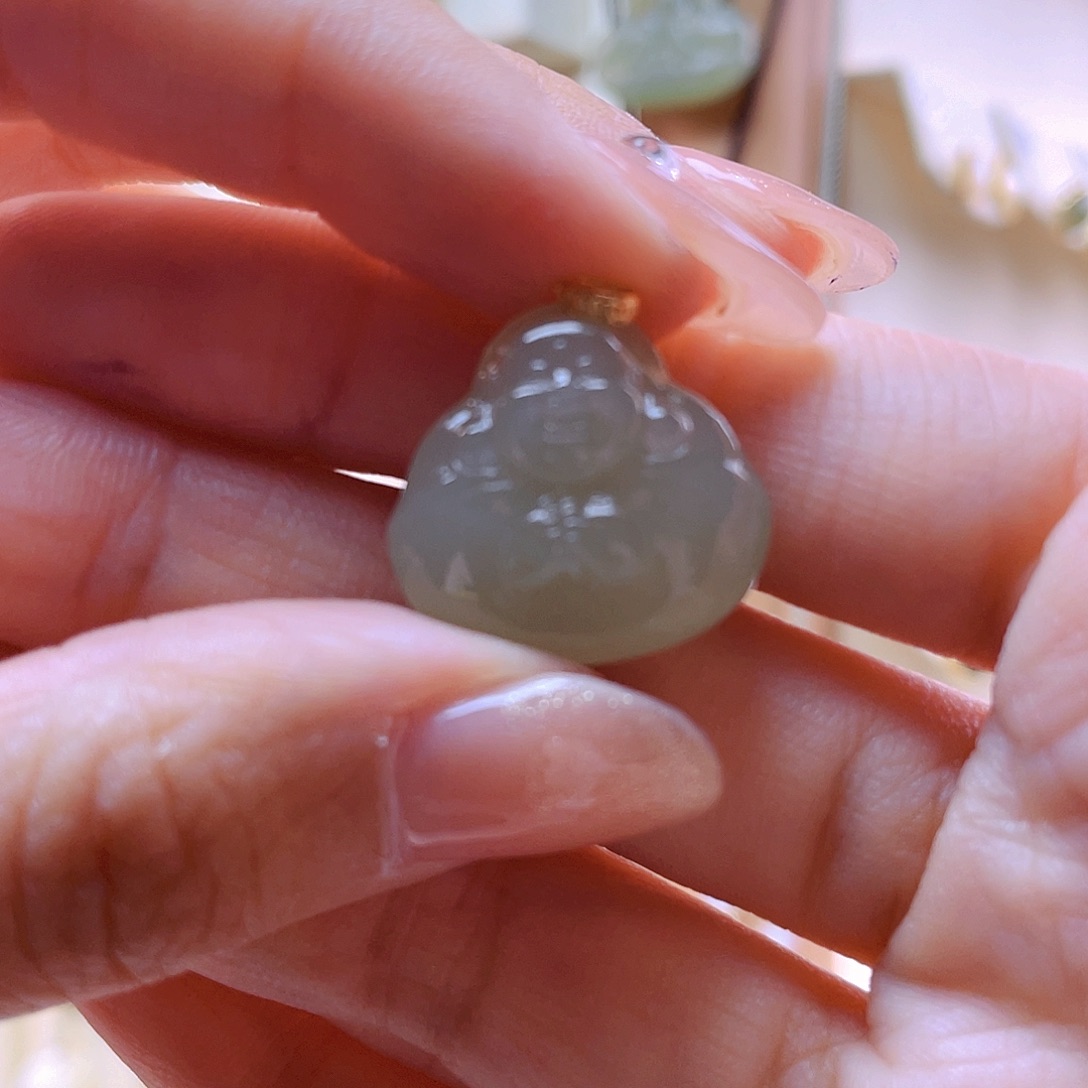 和田玉吊坠(赠链)18K金镶嵌安*心