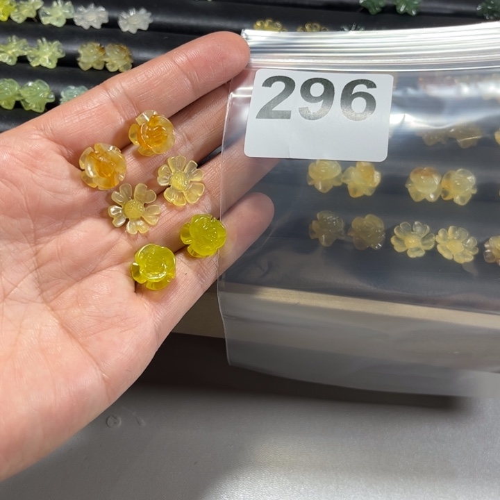 蛇纹石玉耳饰未镶嵌从***.