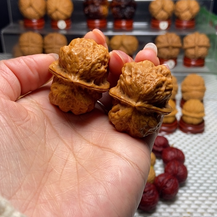 文玩核桃把件1老龙头金蟾